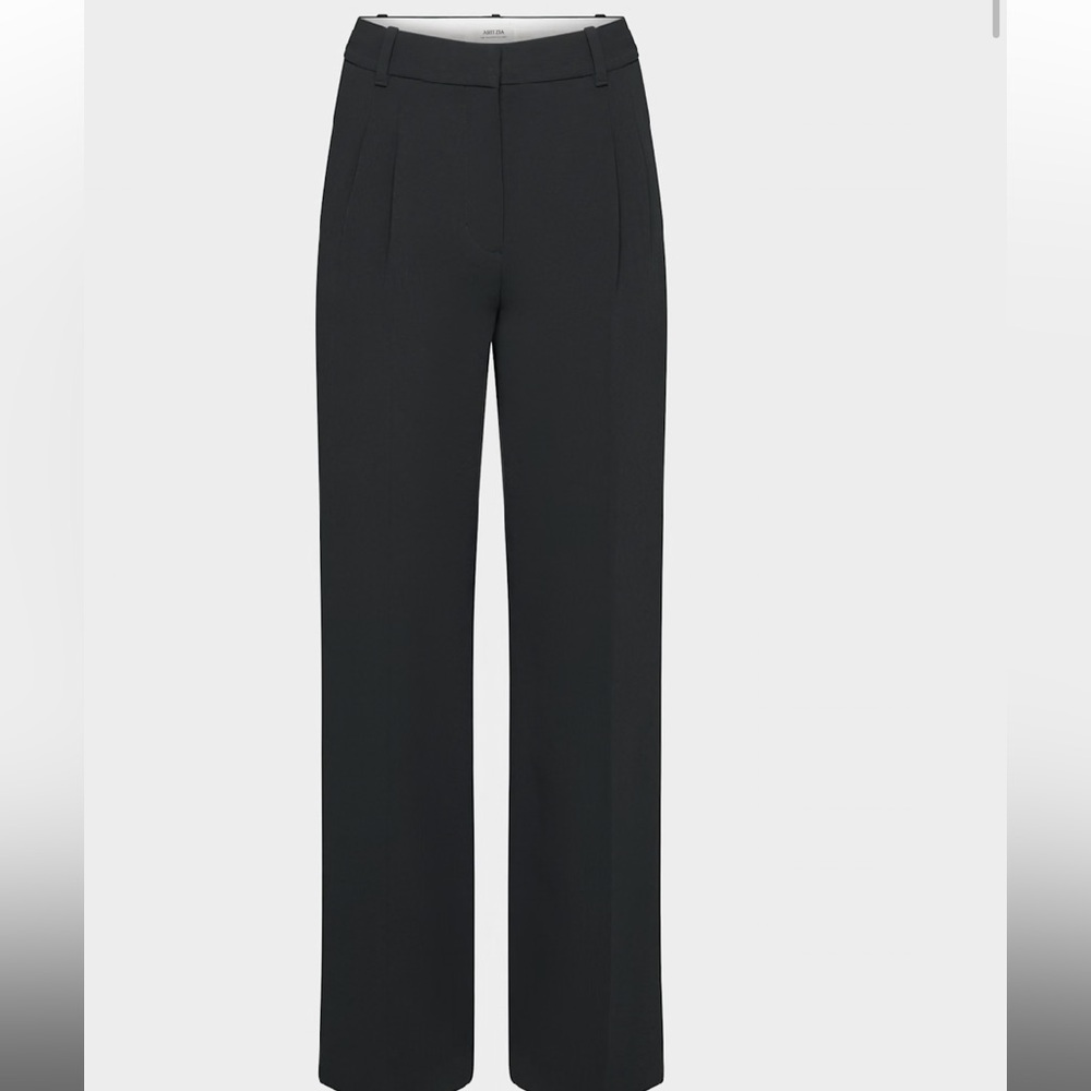 ARITZIA  EFFORTLESS PANT